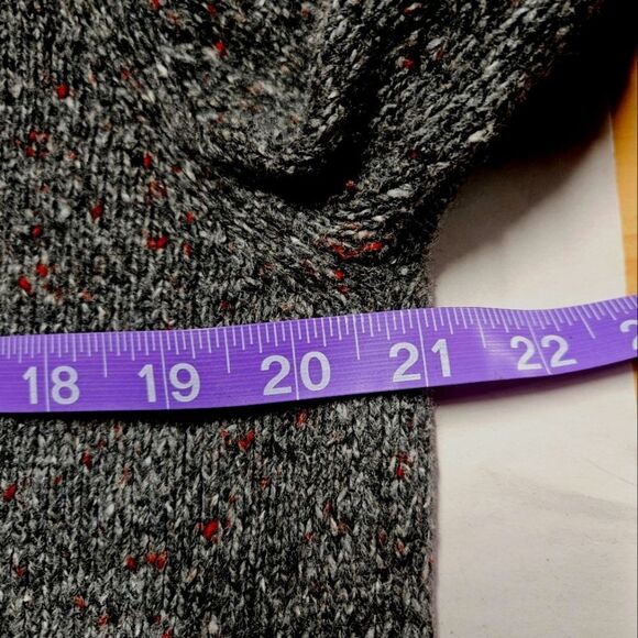 Vintage Woolrich Heather Gray Decorative Trim Wool Blend Button Front Sweater - Picture 12 of 14